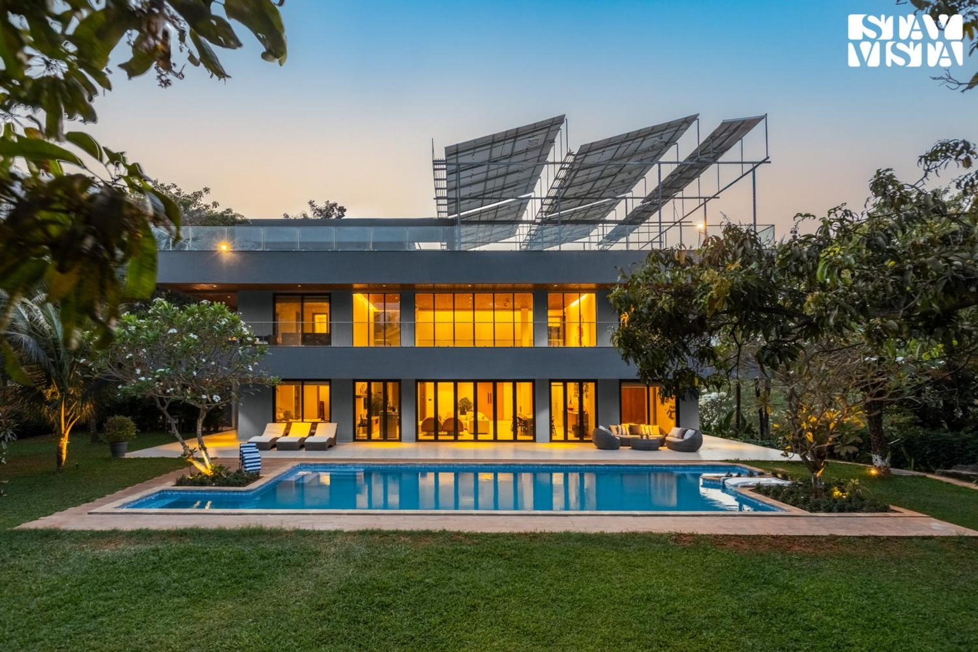 Reflection House By Stayvista With Pool, Terrace Bar, Indoor Games & Exquisite Interiors In A Nutshell アリバグ エクステリア 写真